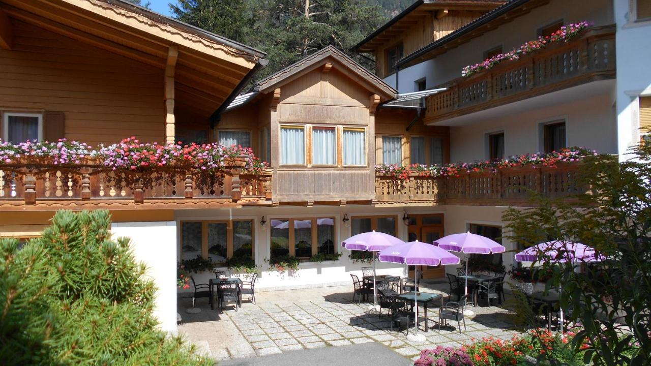 Chalet Hotel Diamant San Martino in Badia Zewnętrze zdjęcie
